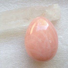 yoni egg: Rose Quartz Yoni Egg